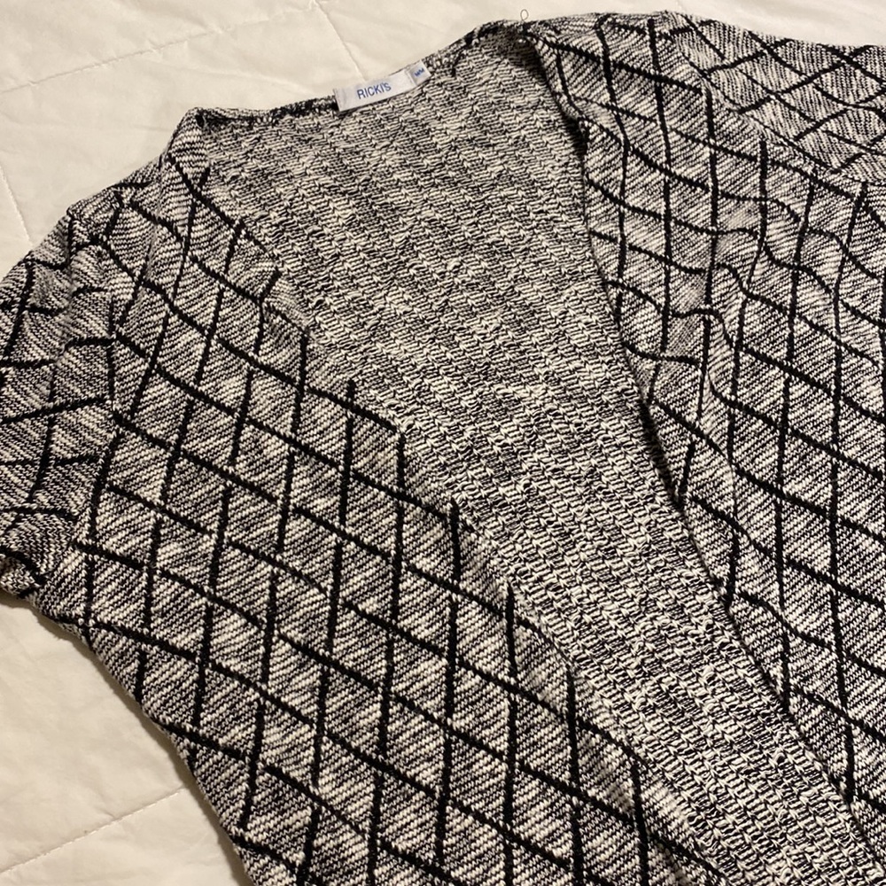 Pattern Cardigan - Picture 4 of 5